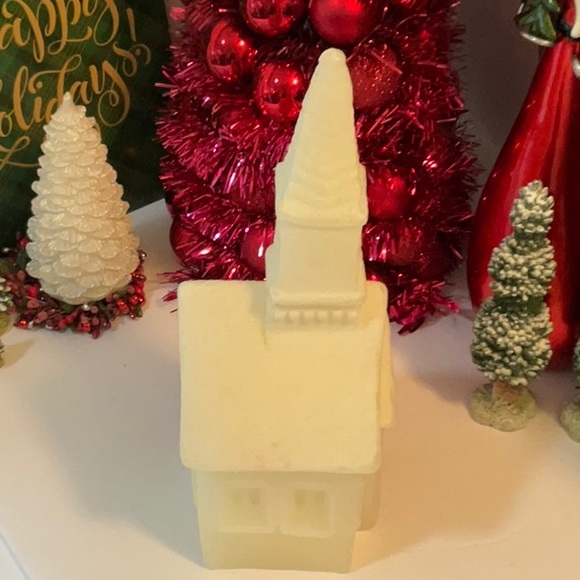 UNBRANDED SOLID CANDLE MADE INTO CHURCH VERY BIG NWOT - Picture 2 of 8